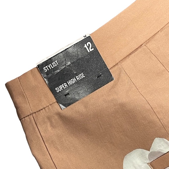 *BNWT* Women’s Express Floral Super High Rise Shorts - Picture 4 of 5